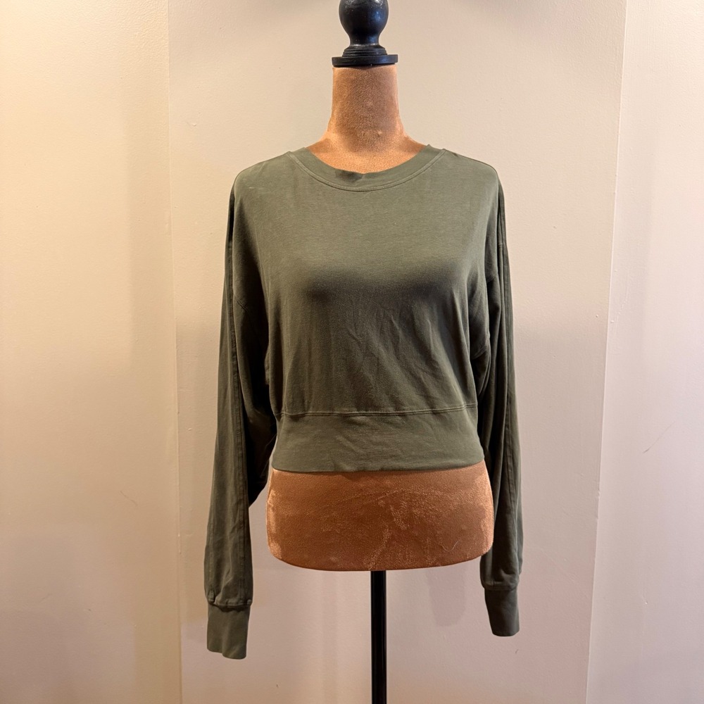 Mono B Long Sleeve Crop Top Womens M Olive Green Pima Minimalist Clean Girl Boxy